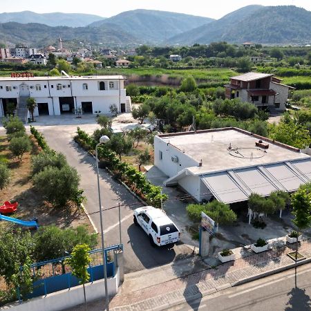 Hotel A & V Dodani Deja's Ford Dış mekan fotoğraf